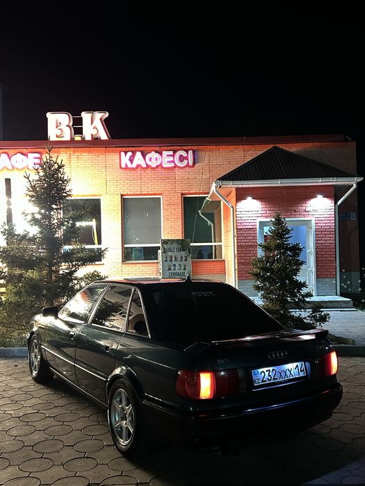 Продам Audi 80 B4