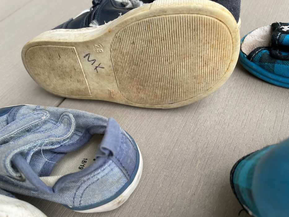 7 чифта обувки и сандали за 1 г. Бебе, размер 18/19