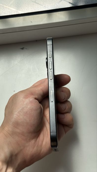 Смартфон iPhone 15 pro, 91% батарея