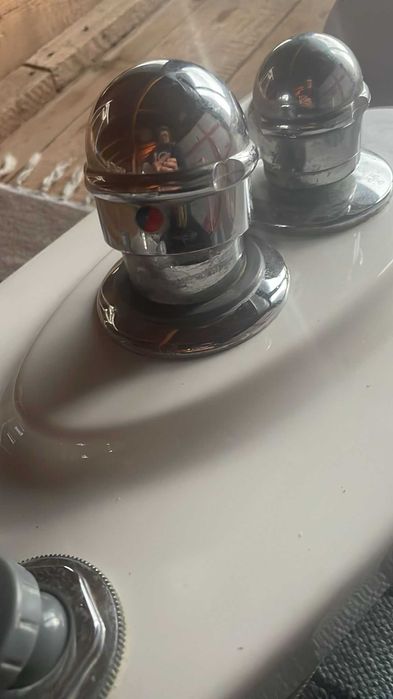 Set dus cu hidromasaj montaj perete stare buna folosit baie de oaspeti