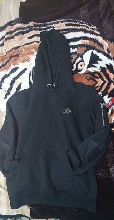 Продам худи Alpha Industries