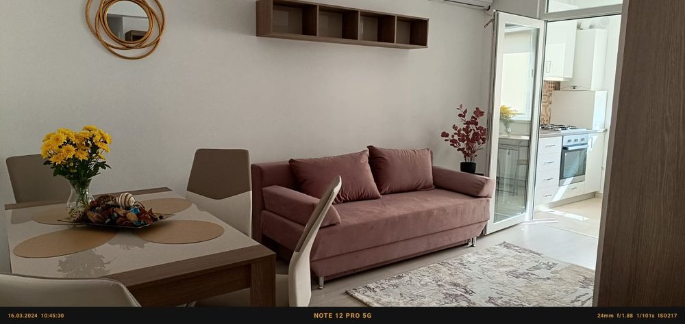 Proprietar închiriez Studio Viva Residence