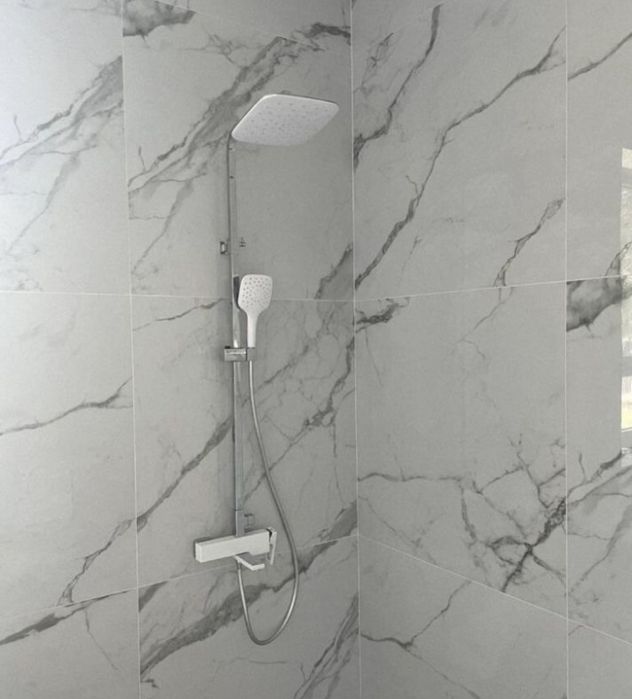 Джинсы арқылы кискаларын сүрту