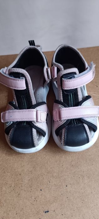 Продам хорошинкии басаножка.