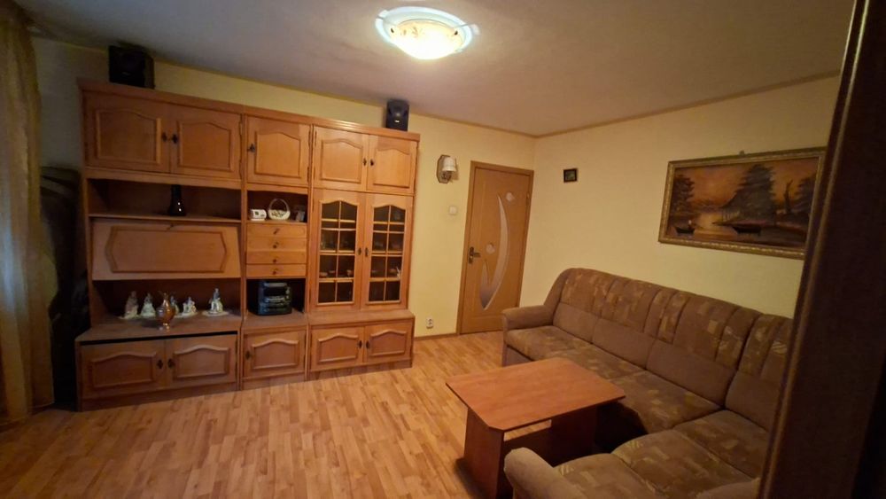 Vand apartament 2 camere semidecomandat