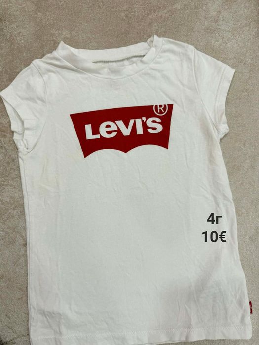 Тениски на Levis