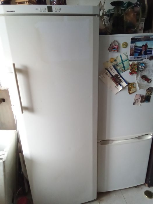 Продавам фризер Либхер в отлично състояние