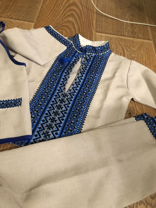 Costum traditional baietel albastru