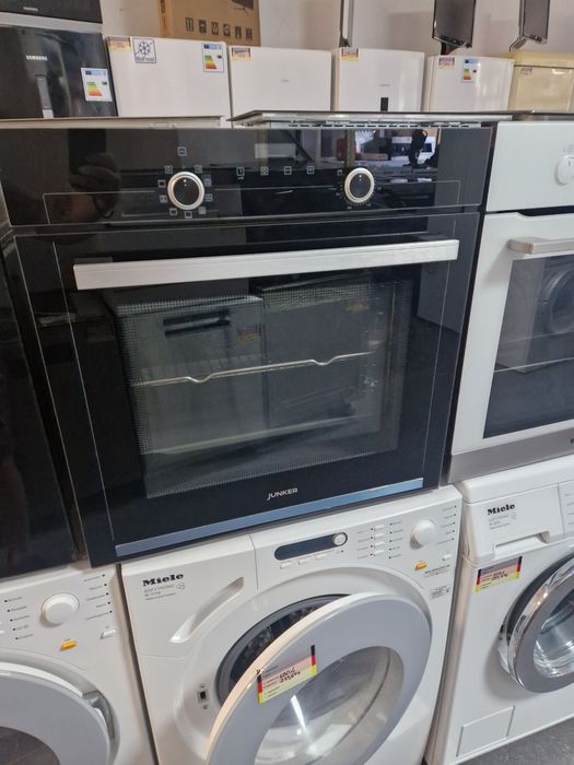 Фурна за вграждане Junker 72 литра