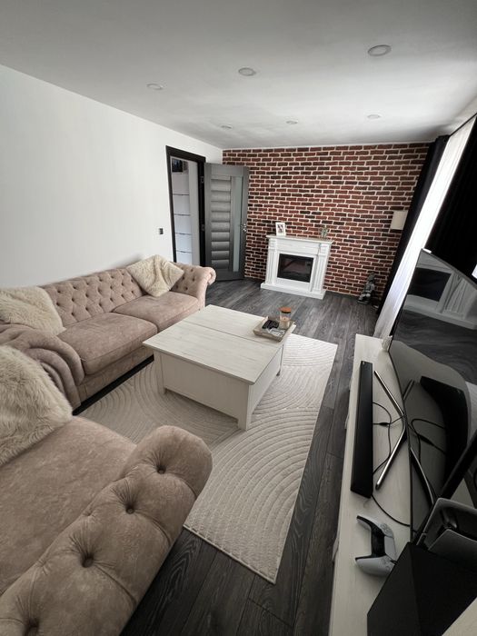 De vanzare apartament 2 camere decomandate