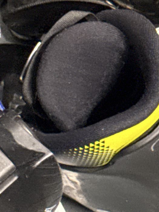 Adidasi superi usori comozi