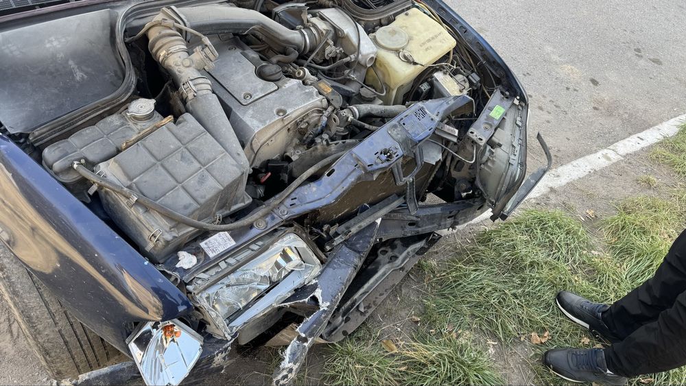 Мерседес с220 продаю