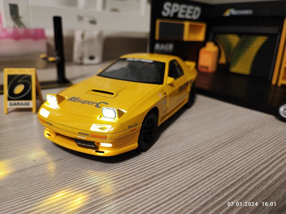 Machetă Mazda RX7