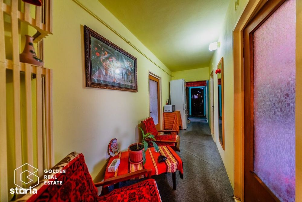 Apartament 4 camere, total decomandat, zona Miorita