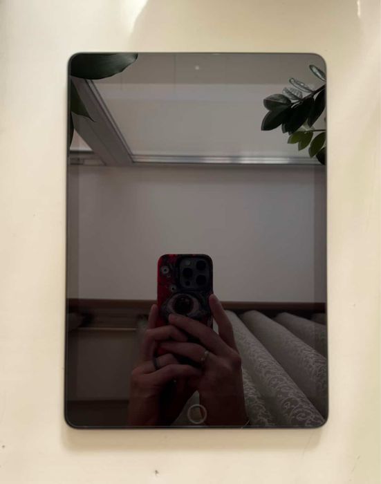 Продам Apple iPad 8 (2020)