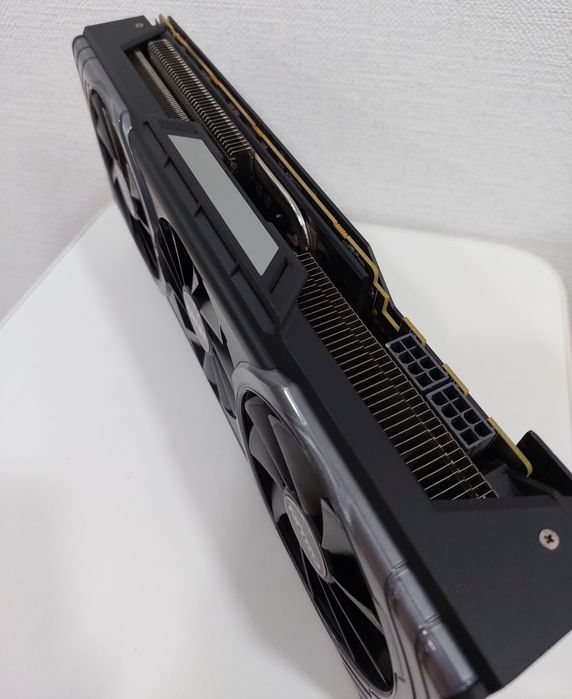 Продам видеокарту Sapphire Nitro+ RX Vega 64