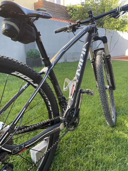 Bicicleta din carbon olympia roti 29 cadru S
