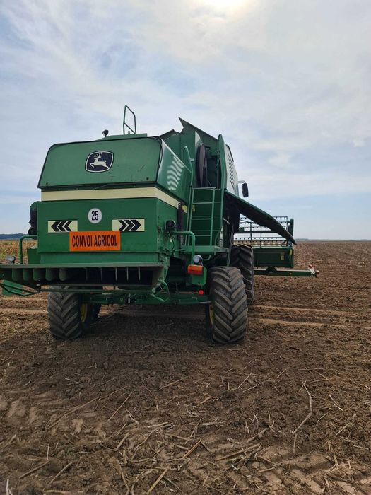 Combina John Deere 1570 an 2011