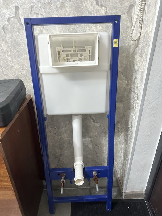 Унитаз с инсталяцией