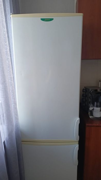 Отдам даром холодильник