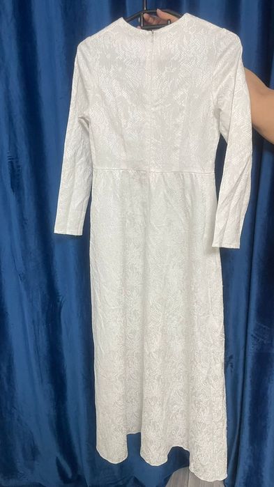 Продам нарядные платья недорого