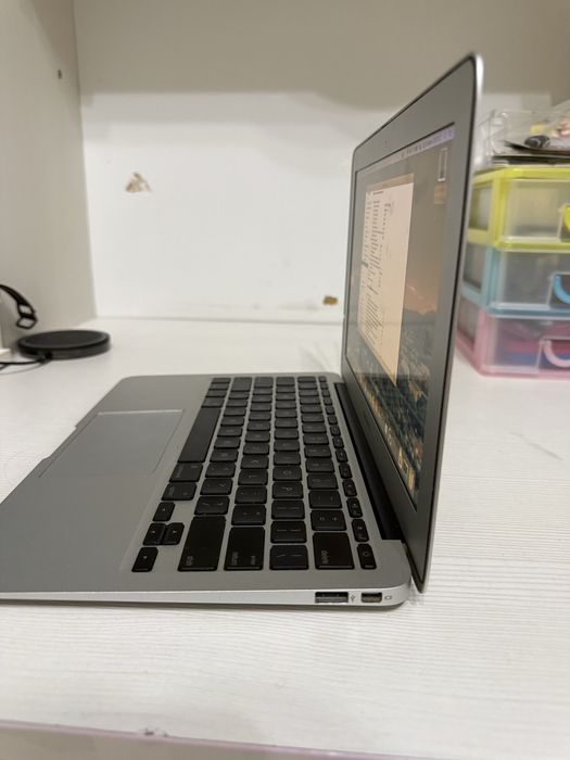 Macbook Air 11-inch