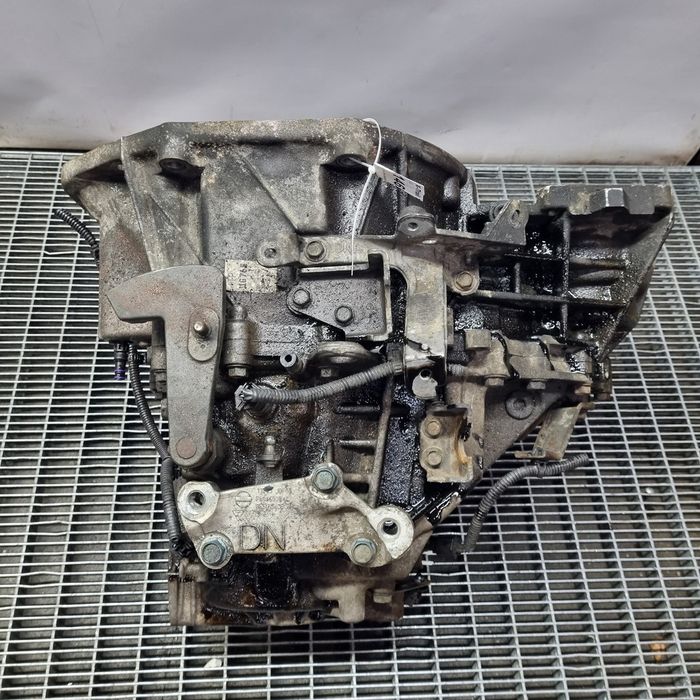 Cutie de viteze manuala Nissan X - Trail T31 2.0 - 150CP Manuala 6 Trepte M9R ...