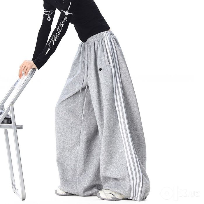 Adidas baggy triko