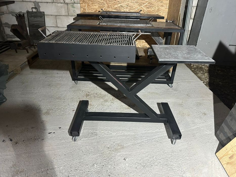 Gratar cu blat . 1100 lei