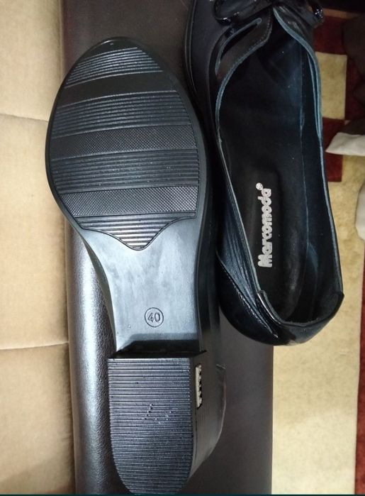 Продам женские элегантные туфли.