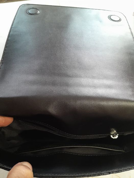 Продам кожаную сумку