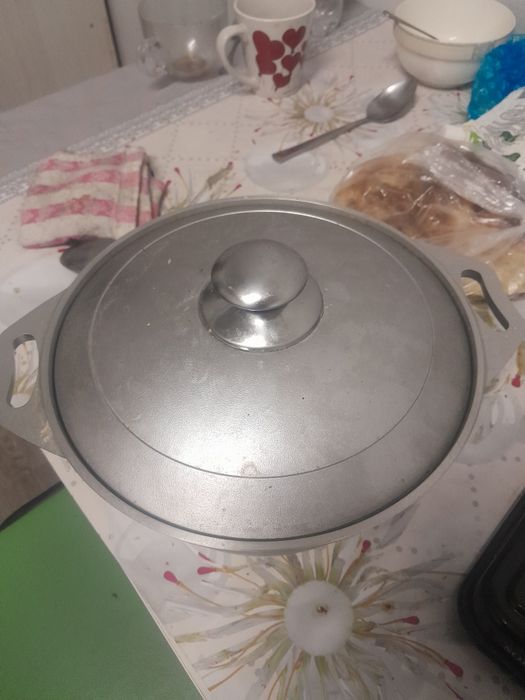 Қазан мен плита сатылады бағасы  8500мың келісімі бар