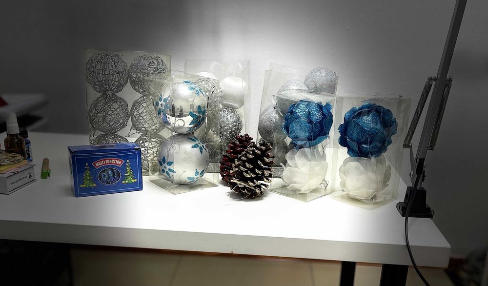 продам гирлянды и елочные украшения