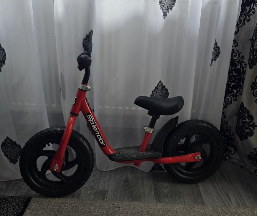 Bicicleta fără pedale pentru copii