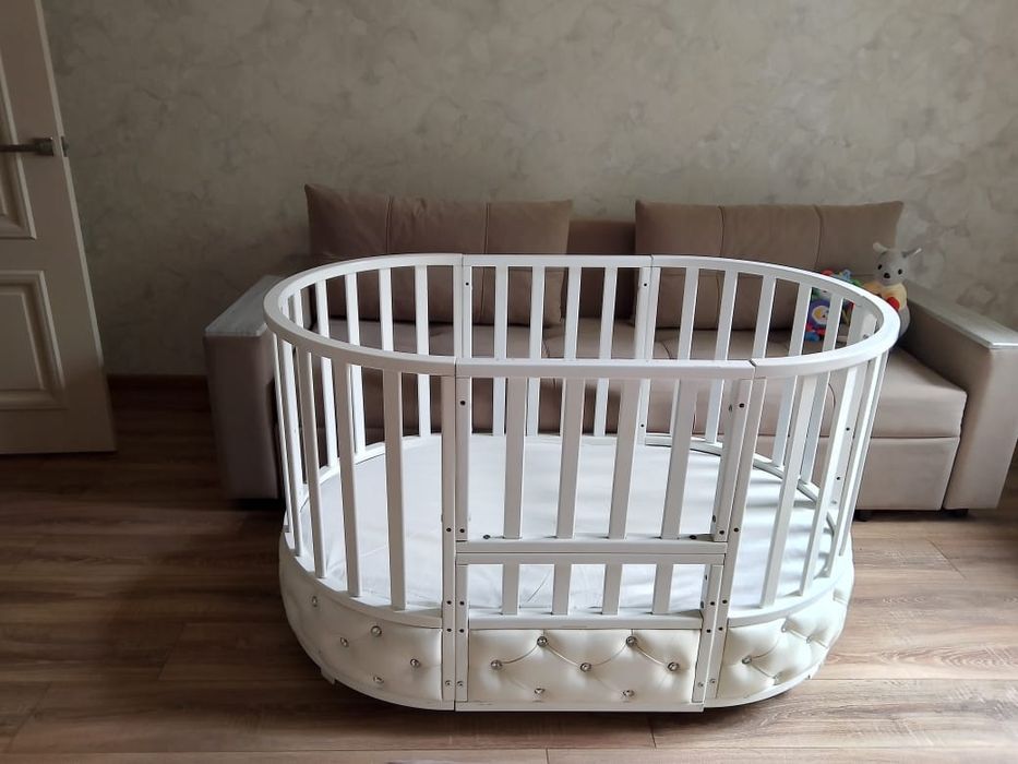 Манежка: с подушками