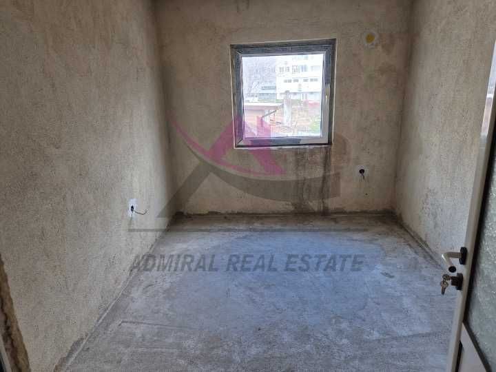 Продава се Четиристаен апартамент в Варна, Левски - 138 кв.м за 991 €/кв.м - Снимка #3