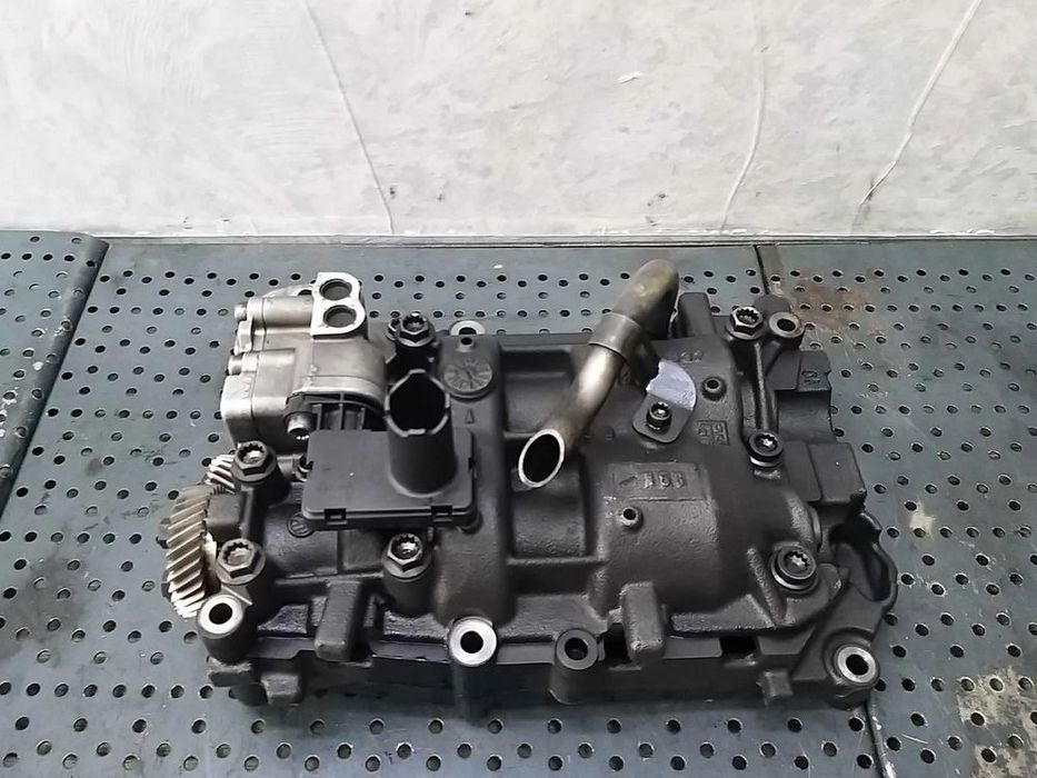 Pompa ulei 2.0 tdi audi a4 b8 8k 03l103537 03g103526 03l115169a