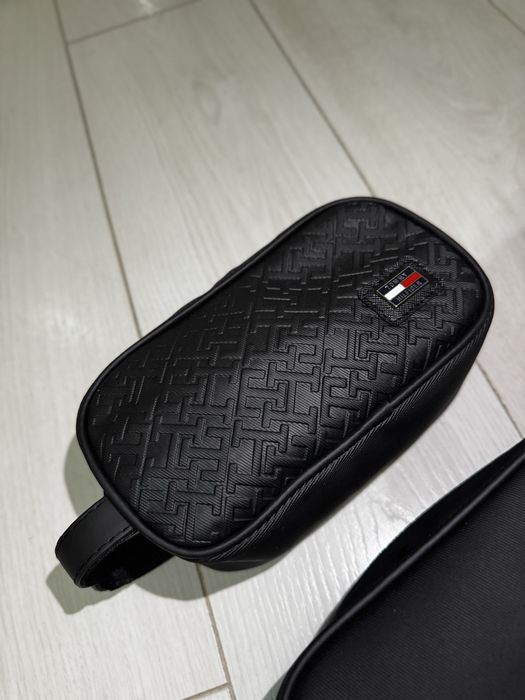 Чанта / Tommy Hilfiger / Hugo