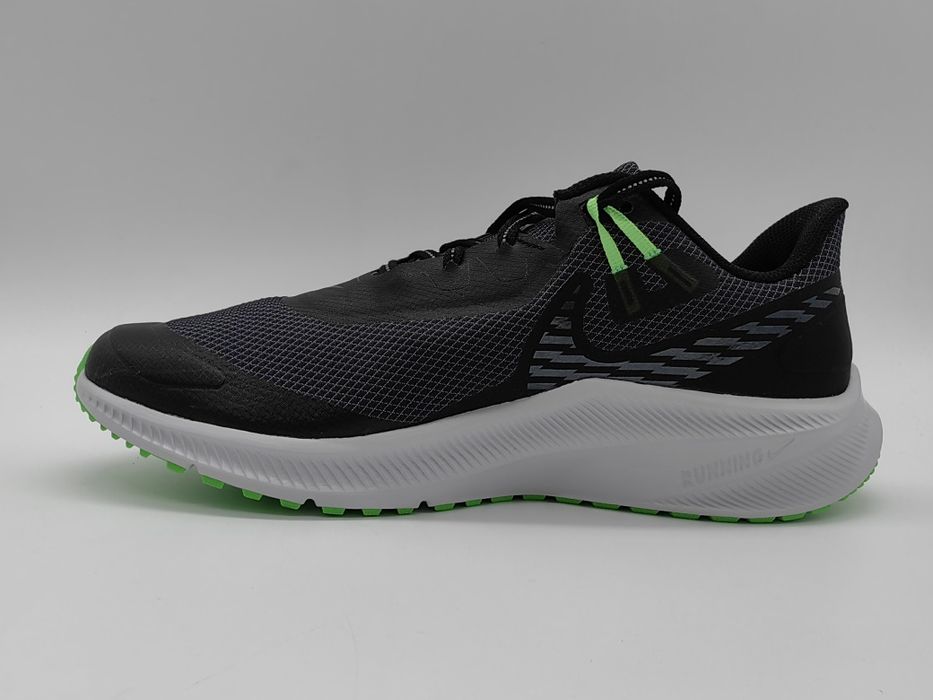 NIKE Quest 3 Shield