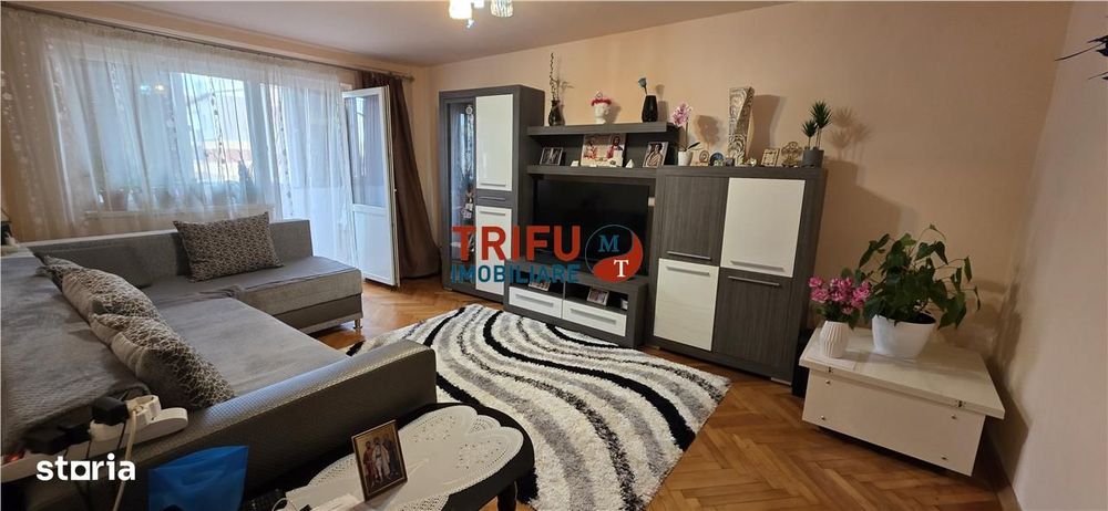 Apartament de vanzare cu 3 camere in Cetate — fotografia 1