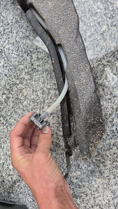 Scut spoiler bara fata armatura absorbant grila bara fata senzor VW Touareg 3 III 760 cr7 7cr 2018+