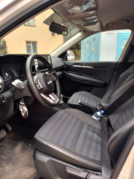 KIA sonet Luxe 2 pozitsa 2024 Seriy svet