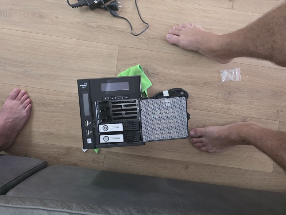 NAS Thecus N4200