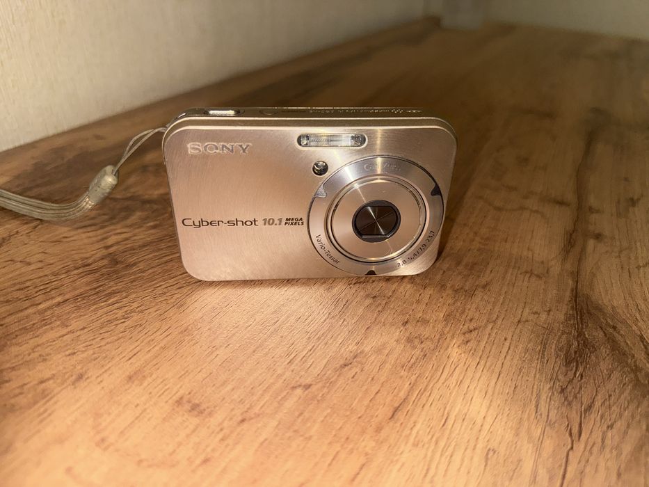 Цифровая камера Sony-DSC-N2