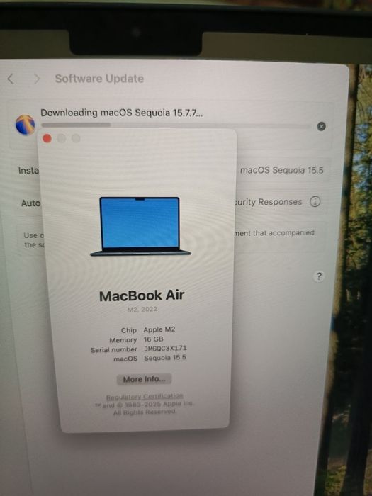 MacBook AIR M2     .