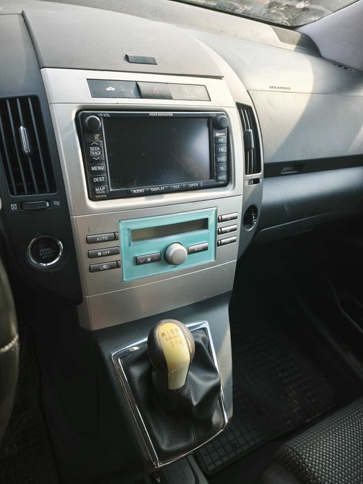 Piese din dezmembrari Toyota corolla verso 2,2 dcat 177 cai 2008