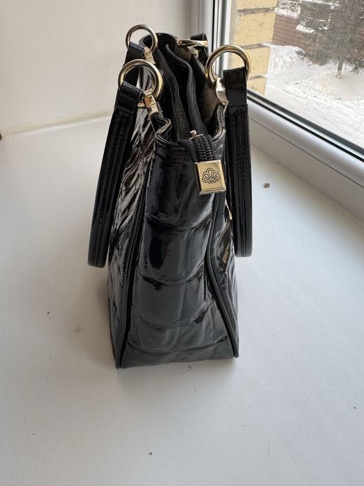 Сумка  лакированная. Италия