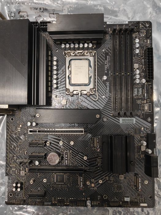 Kit placa de baza Z790 + Procesor i7 13700KF