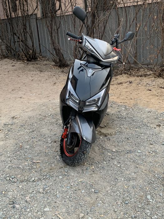 Продам м8 про тяга самолёт