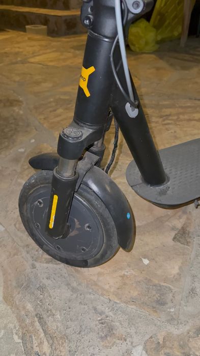 Cadou Ziua Copilului Trotineta electrica Jeep 2xe Sentinel, Semnalizare, Autonomie max. 25 Km, Viteza max 25 Km/h